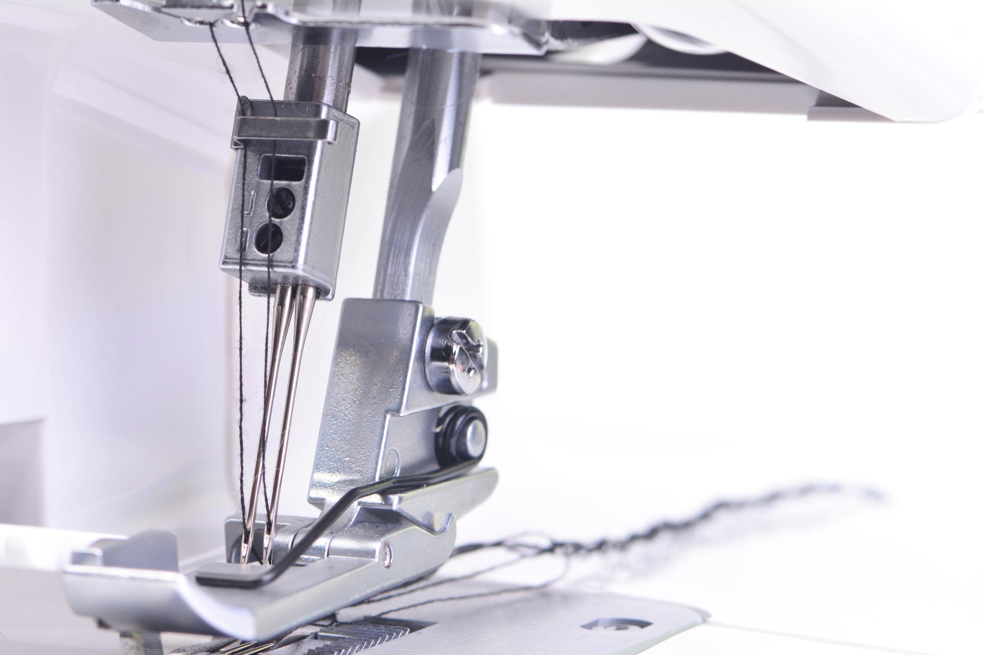 nowoczesny haft mechaniczny na tkaninie